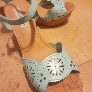 American Eagle Wedge Shoes'